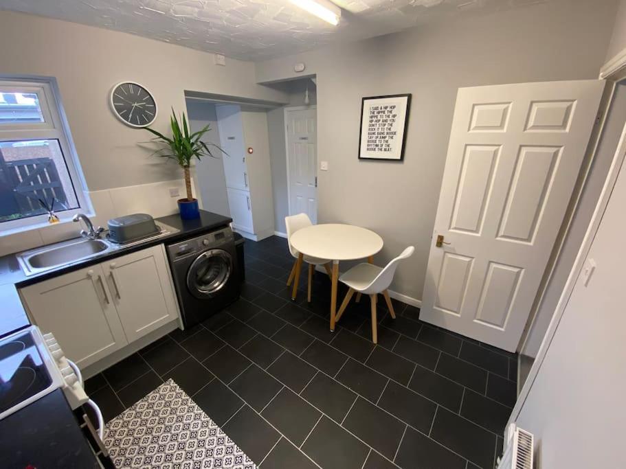 Seaside 2 Bed Townhouse, Near Cleethorpes Station Villa Luaran gambar
